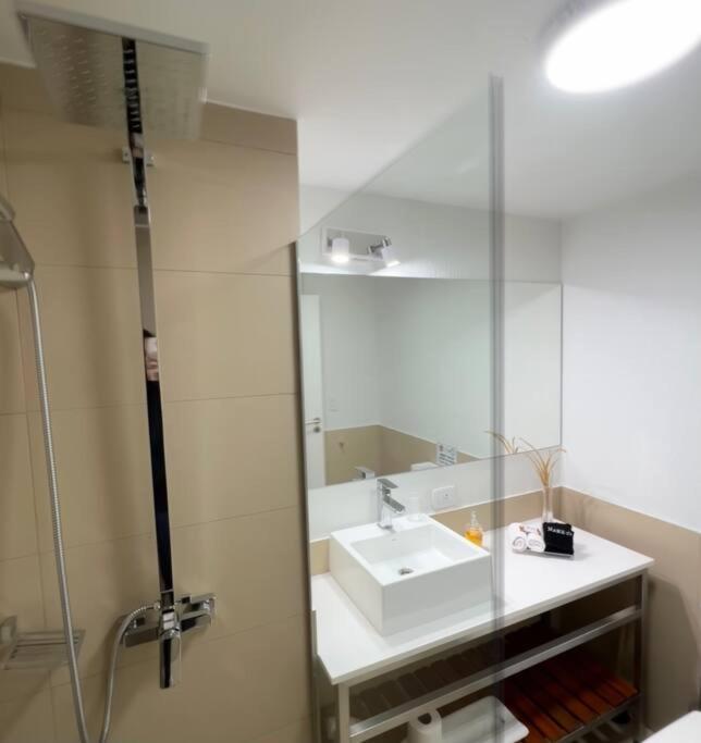 Seaport Apartments Rivadavia I Ushuaia Eksteriør billede